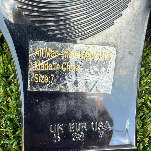 DIVA Lounge Black Fluffy Slippers - Picture 4 of 5